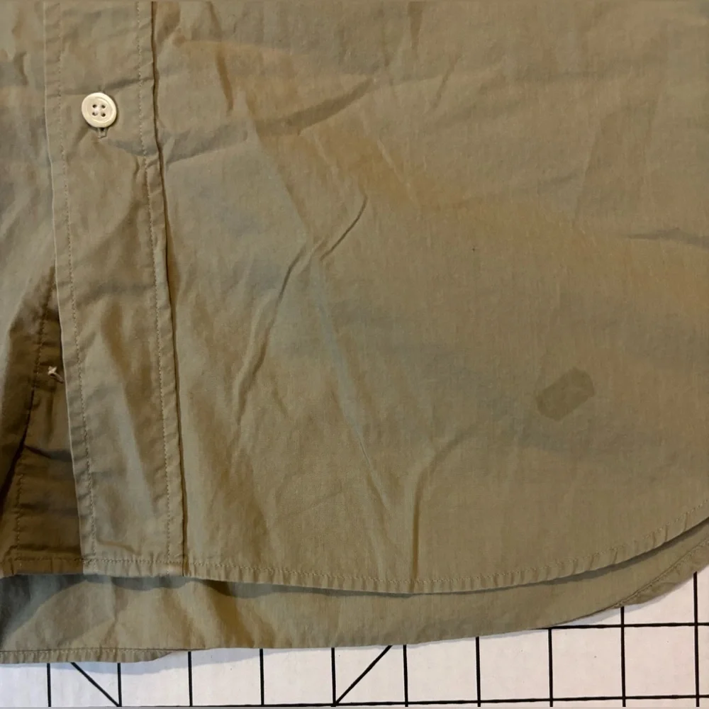 Banana Republic Men’s Size‎ Medium Casual Button Down Shirt